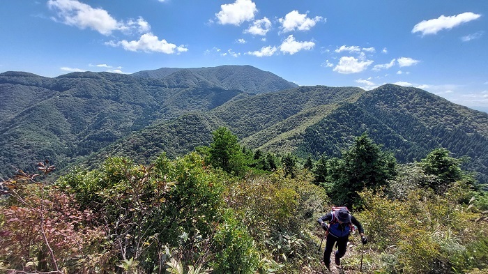 岩道の登りの画像