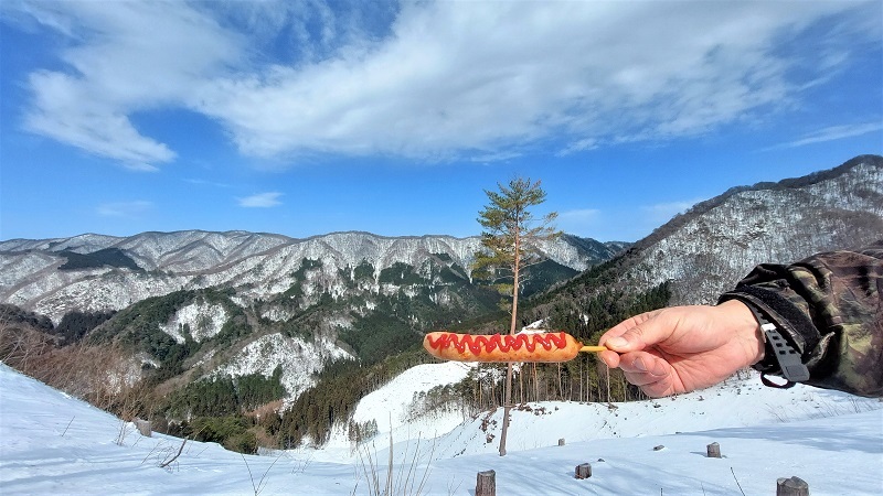 スタッフのおやつ、アメリカンドッグの画像