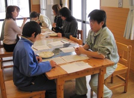 （写真）資源環境グループの食味体験