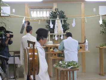 （写真）神事の様子２
