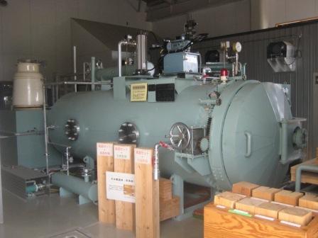 （写真）高周波減圧管装置