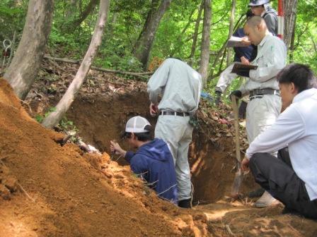 （写真）学生たちも形成