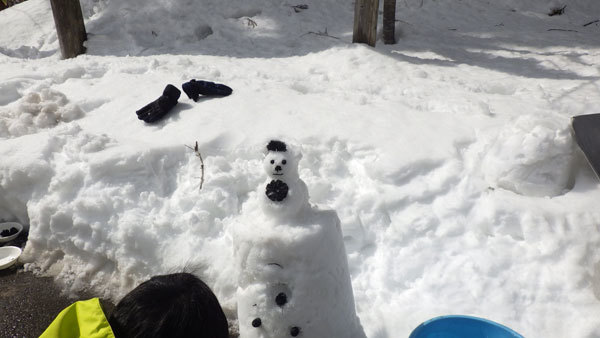 雪アート作りの画像