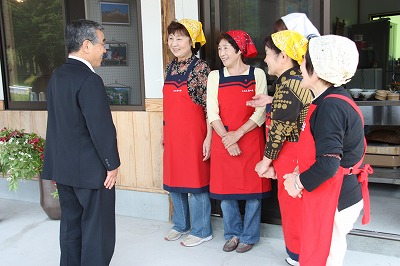 萩の舎で 萩の舎で