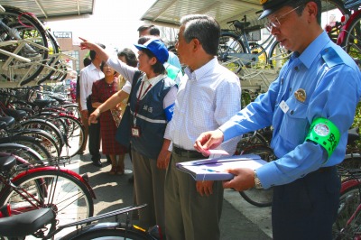 視察の様子 視察の様子