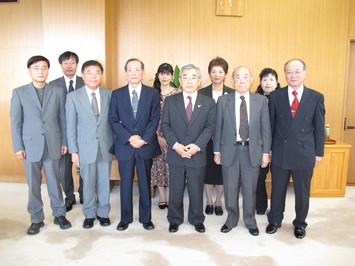 みなさんとの記念撮影の様子