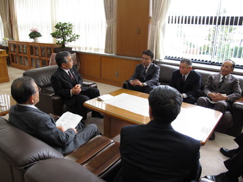 古田川さんとの懇談風景