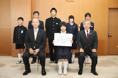 受賞者のみなさんと記念撮影