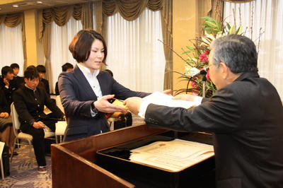 表彰式の様子の写真その1