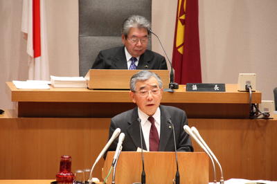 所信を表明する知事