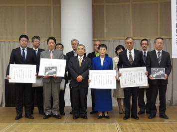 受賞者との記念撮影