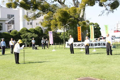 決意表明する小林会長