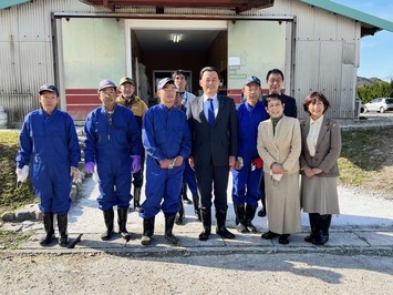 ワークくわの木金城第2事業所コケコッコファーム養鶏場の皆さんと