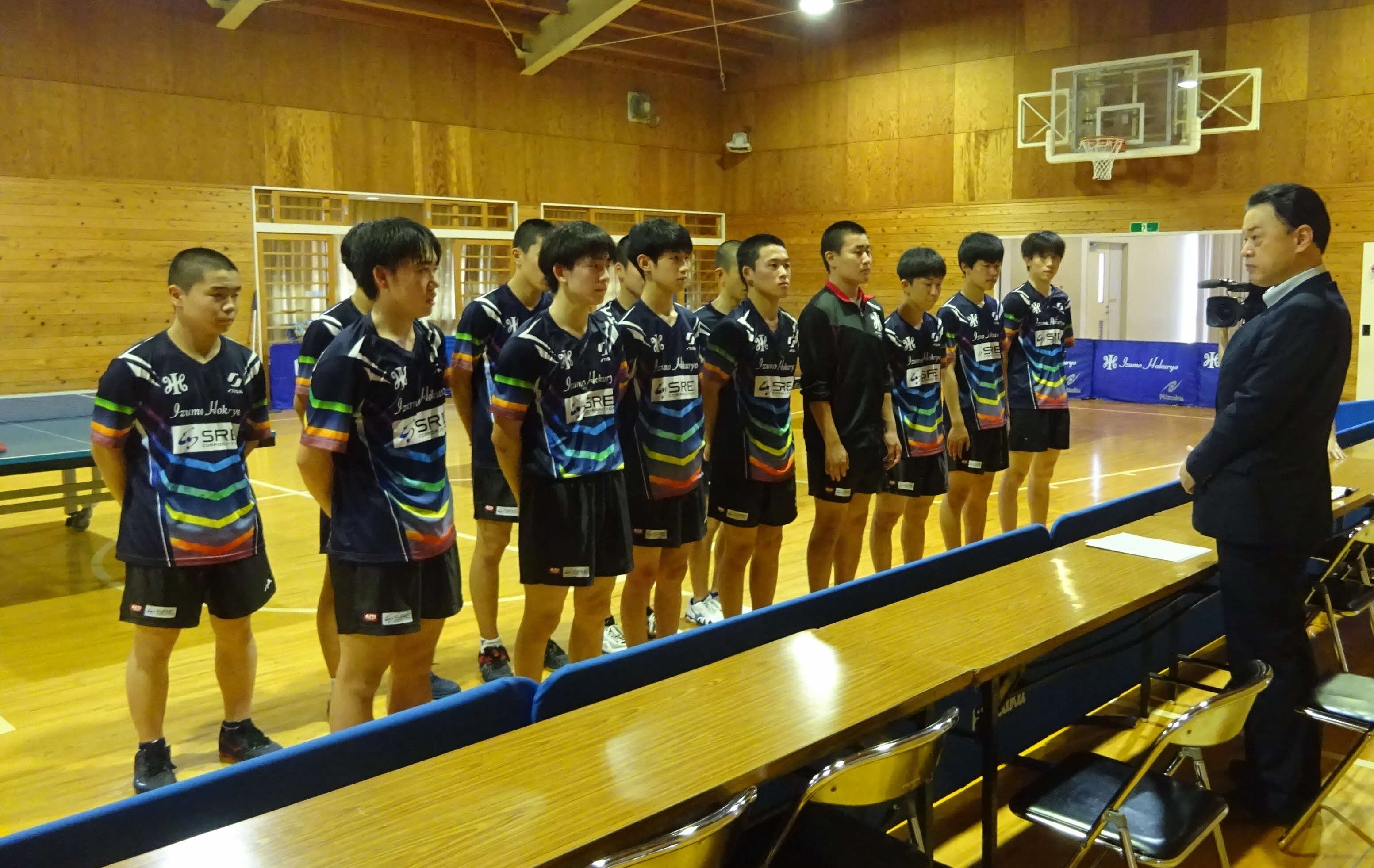 卓球部への激励のようす