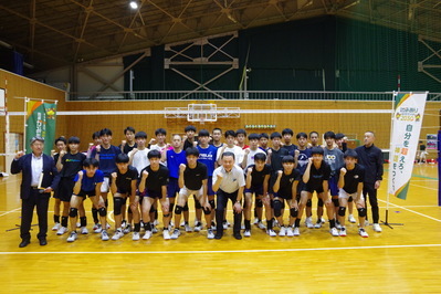 男子バレーボール部の皆さんと