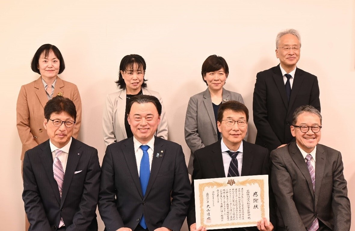 出席した松江市医師会および学校関係者の皆さんと