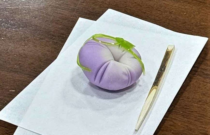 懇談のようす（上生菓子実演）②