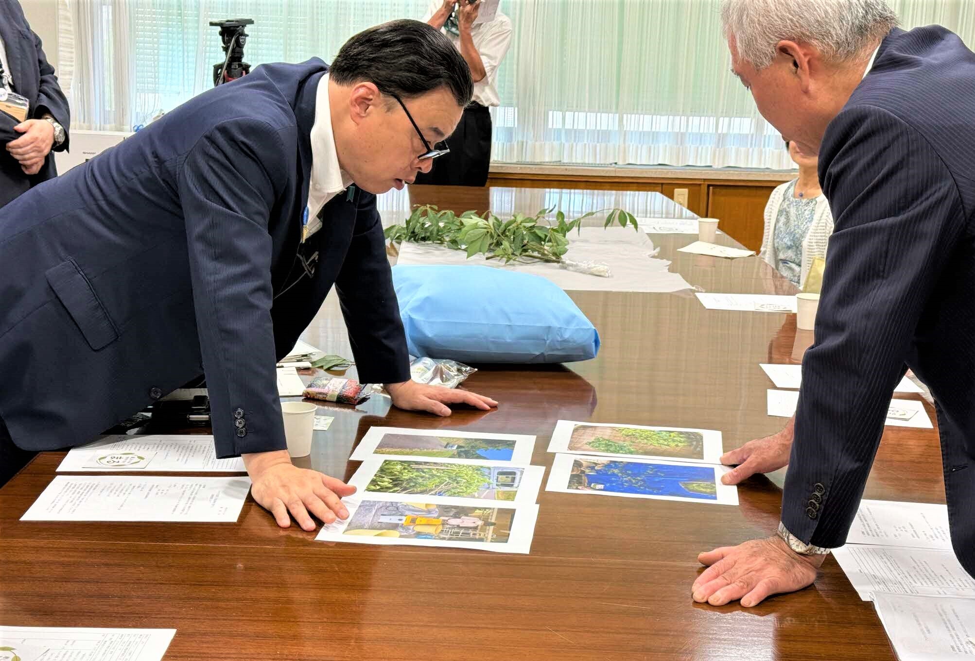 商品紹介のようす