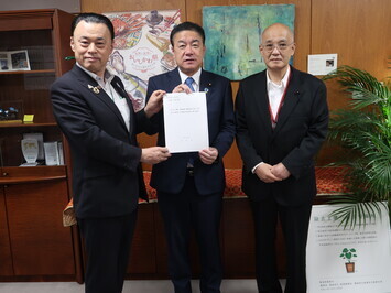 経済産業省小森政務官