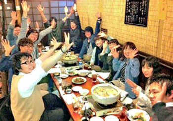 ミーティングポイントの交流会の様子の写真