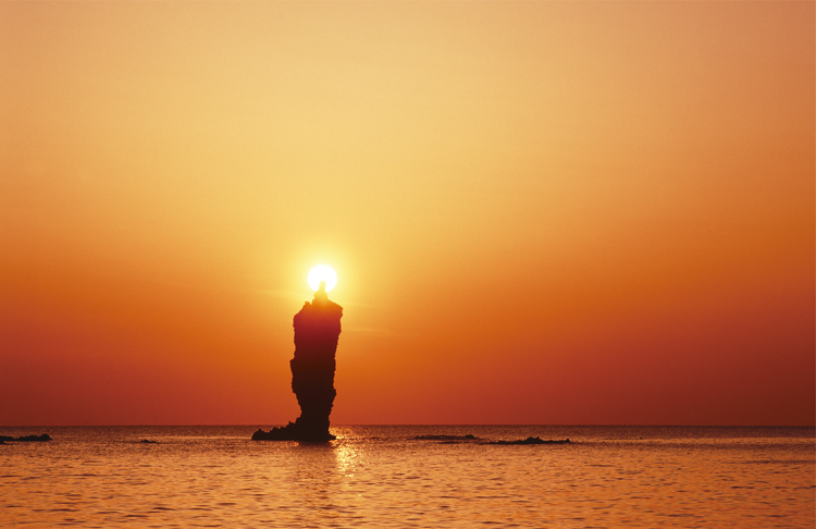 ローソク島の夕日の写真