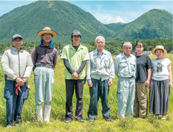 ファーム浮布株式会社の皆さんの写真