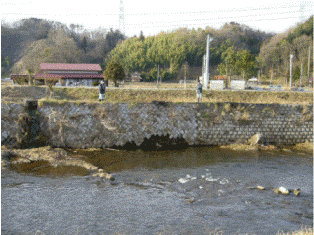 護岸の崩壊 護岸の崩壊