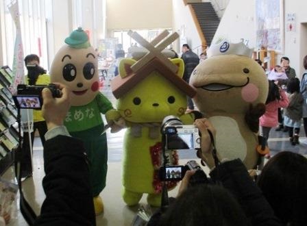 まめなくん、しまねっこ、オオナン・ショウin邑南町