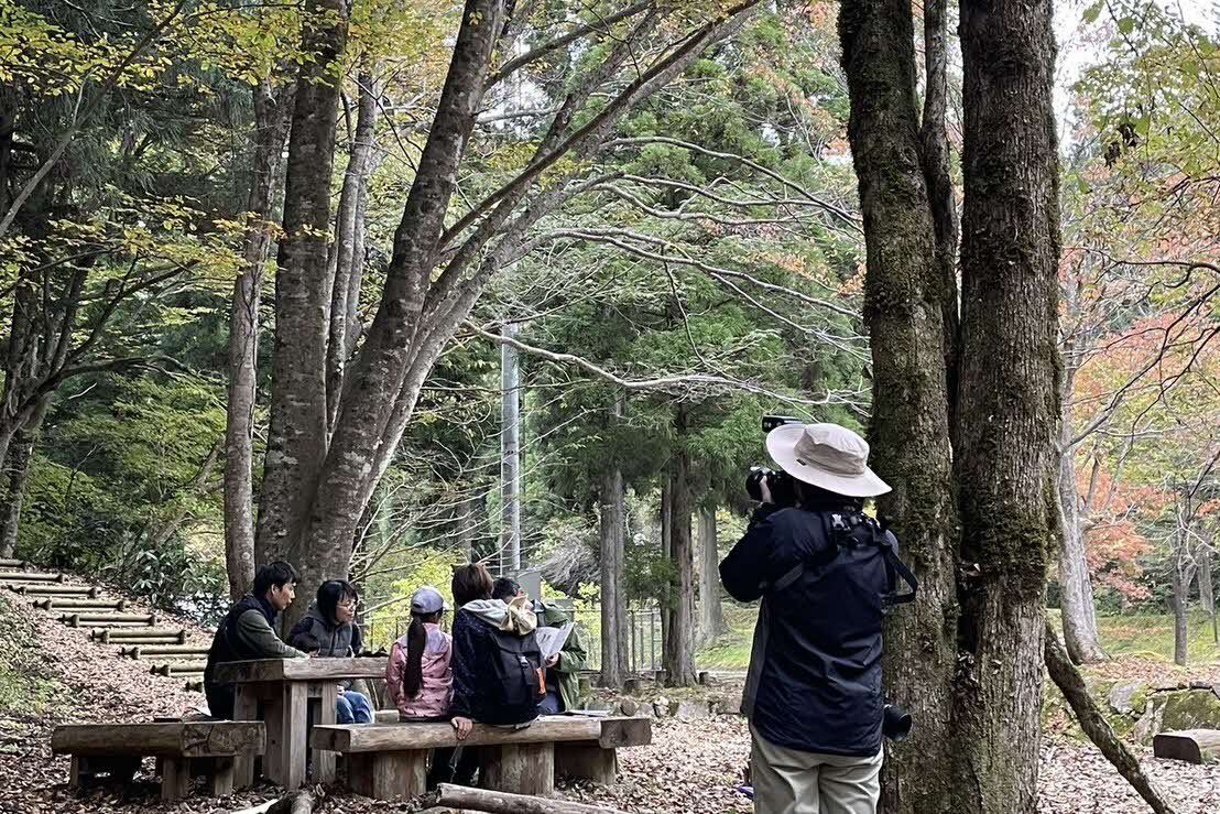 亀井直美（写真）