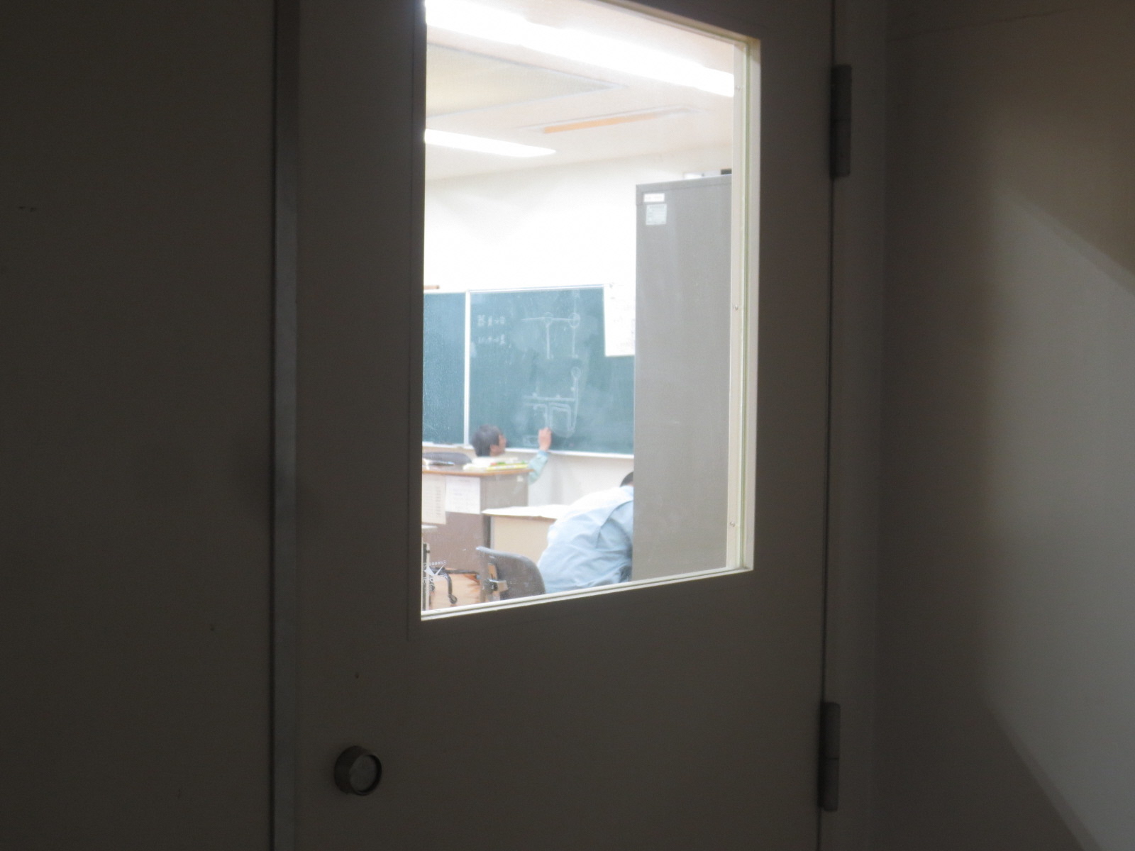 今日も電気設備の勉強です