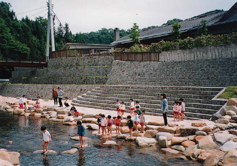 写真（自然石の階段）