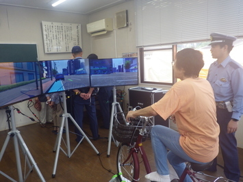 自転車シミュレーターでヒヤリハットを防止！