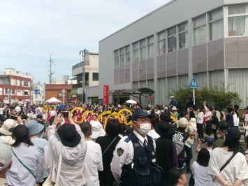 しげさ踊りパレードの雑踏警備