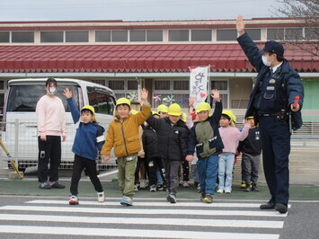 横断歩道の渡り方